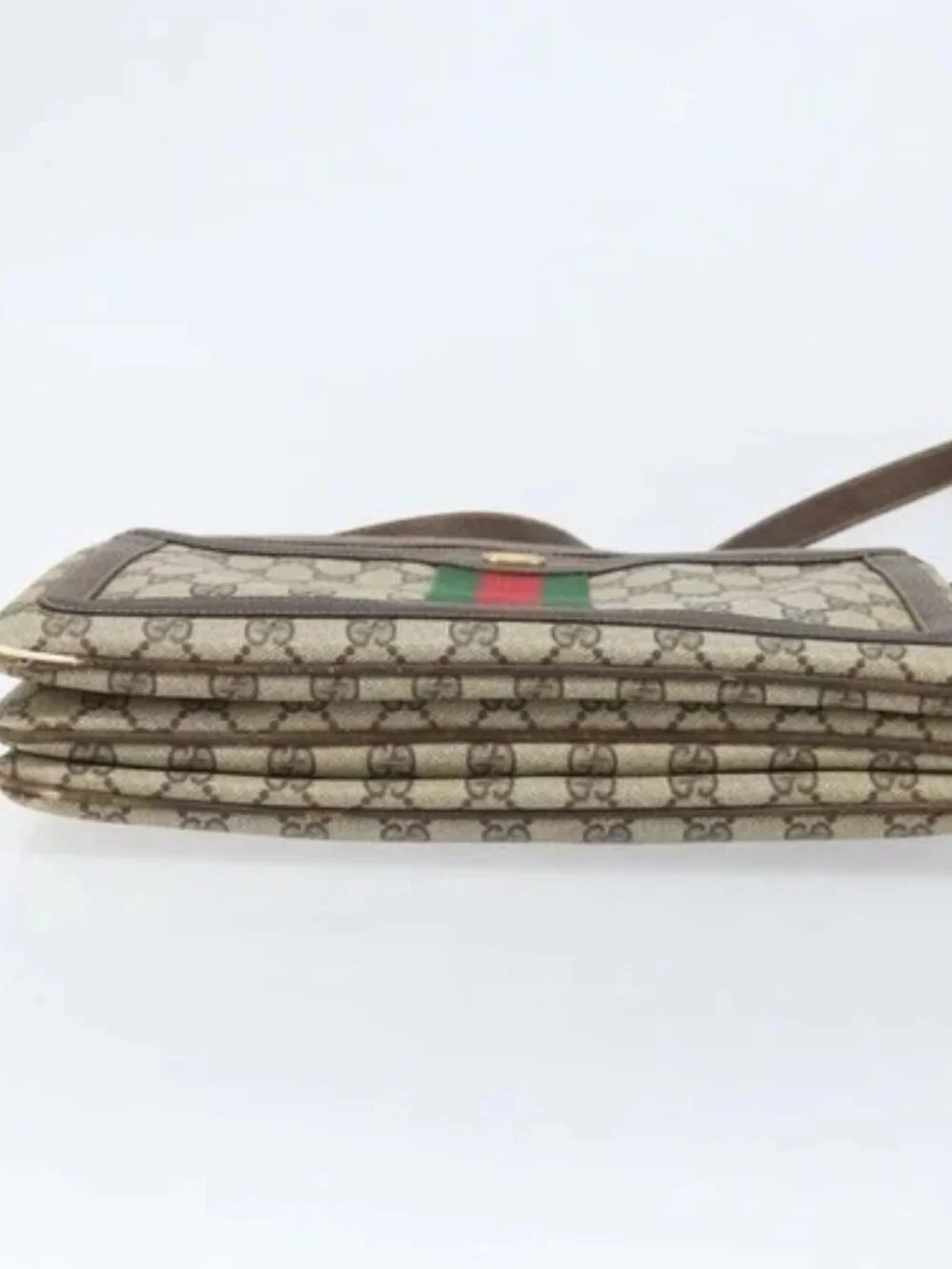 Gucci brand	gucci color	beige